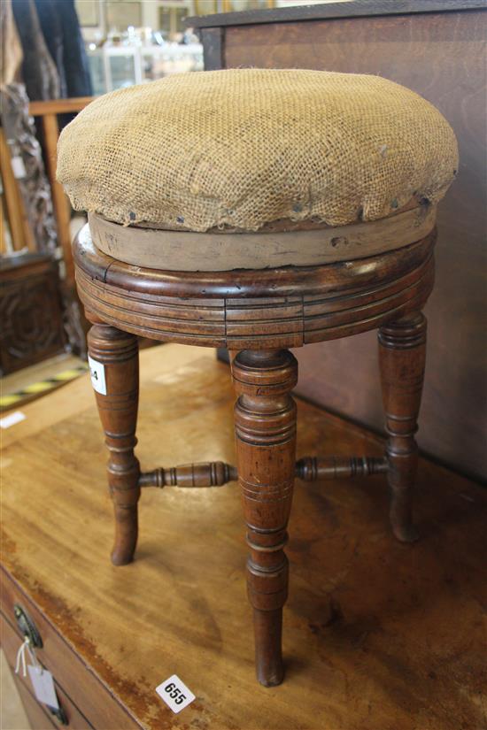 Revolving piano stool